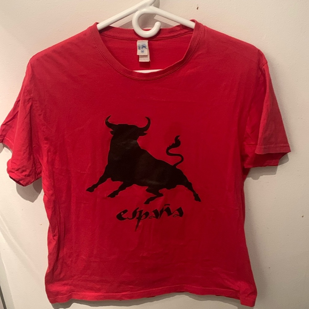 Toro Toro Gorgeous Bright Red Espana Bull Tshirt 100% Cotton SZ Medium